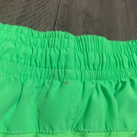 Head Shorts - Picture 3 of 7